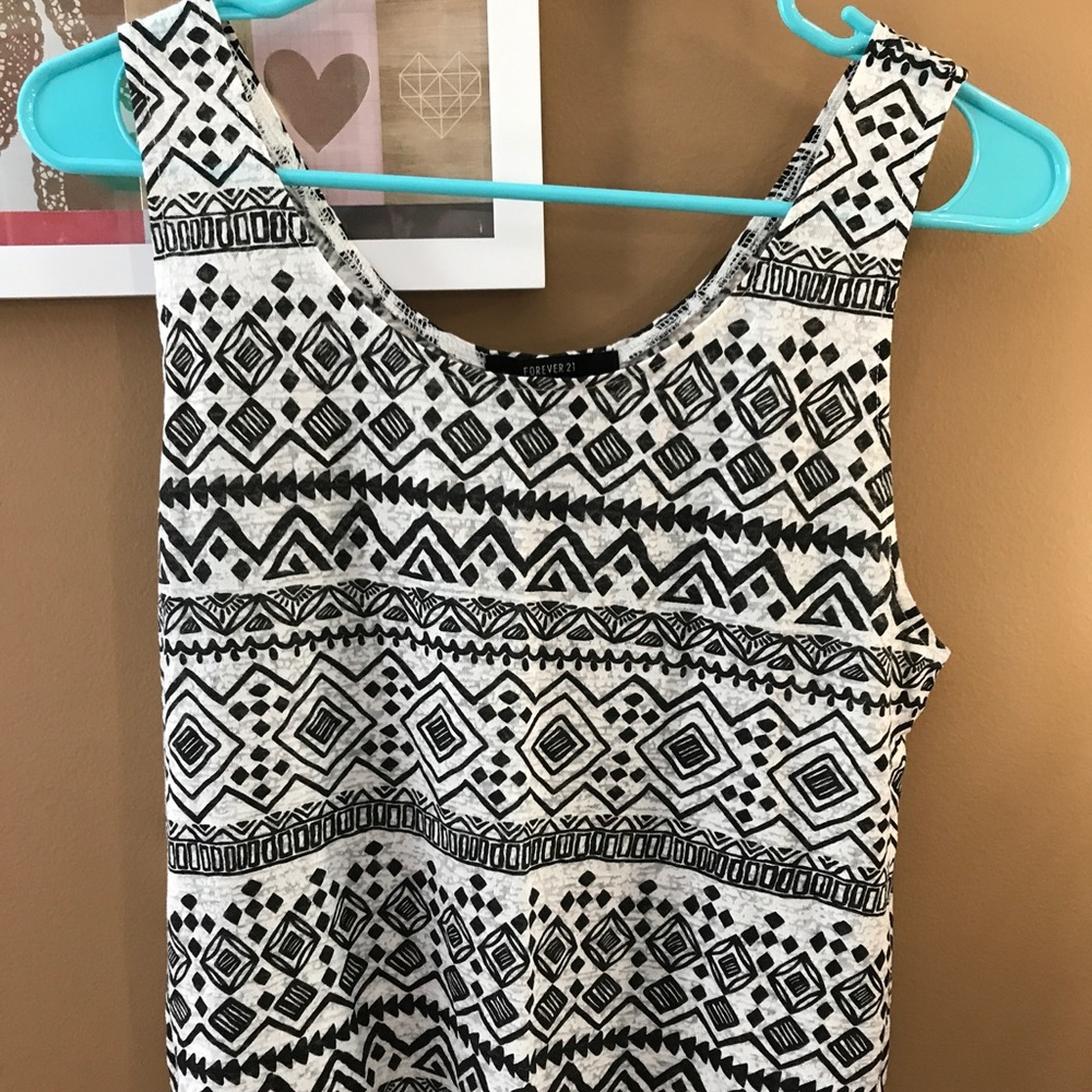 Aztec tank top (semi cropped)